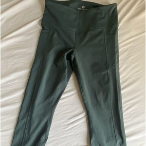 Womans workout leggings